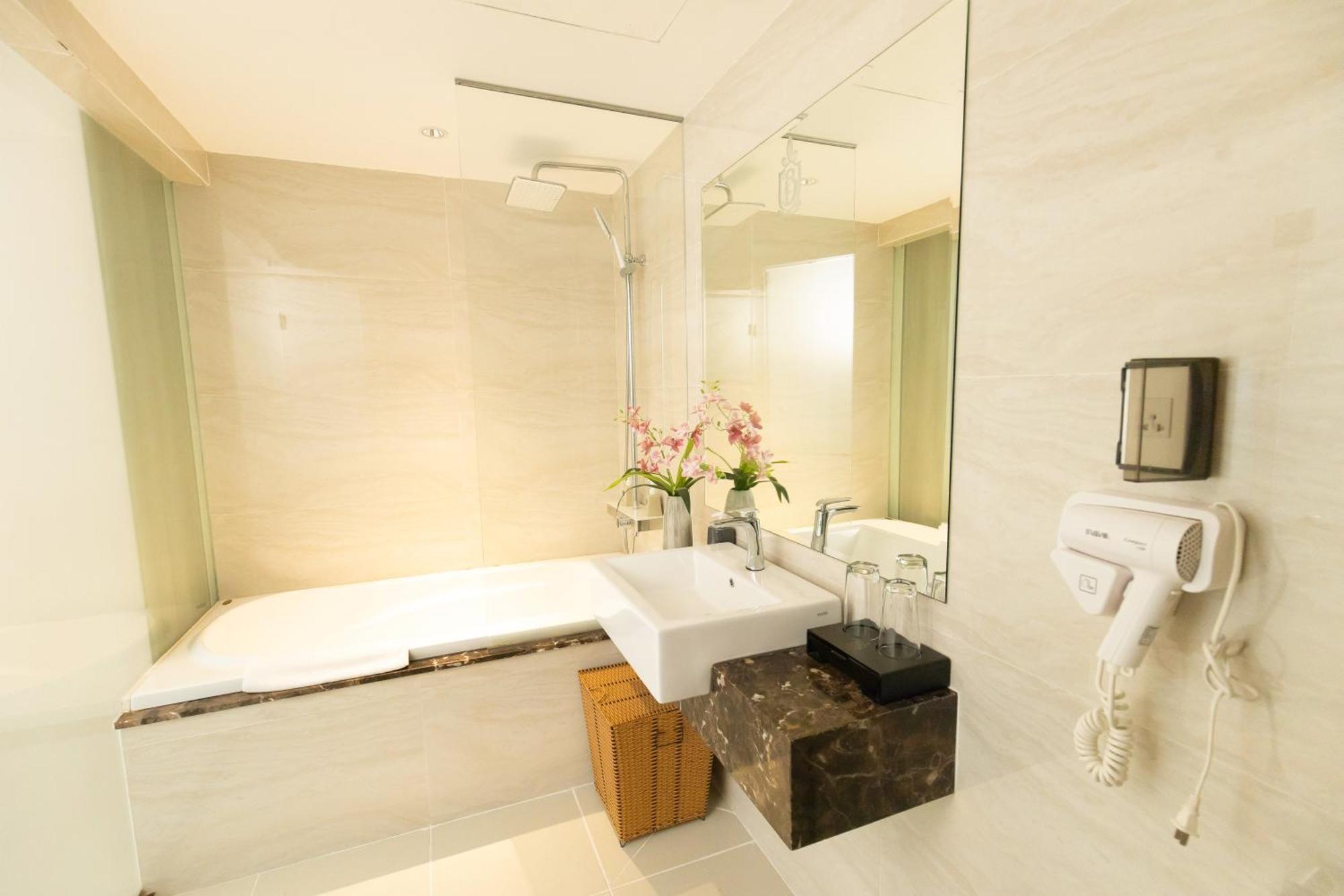 Nicecy Suite Hotel & Spa 호치민 외부 사진