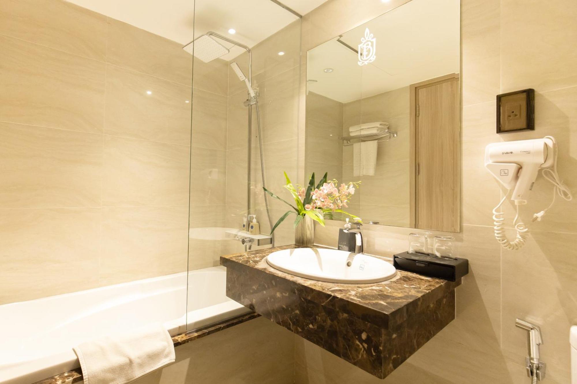 Nicecy Suite Hotel & Spa 호치민 외부 사진